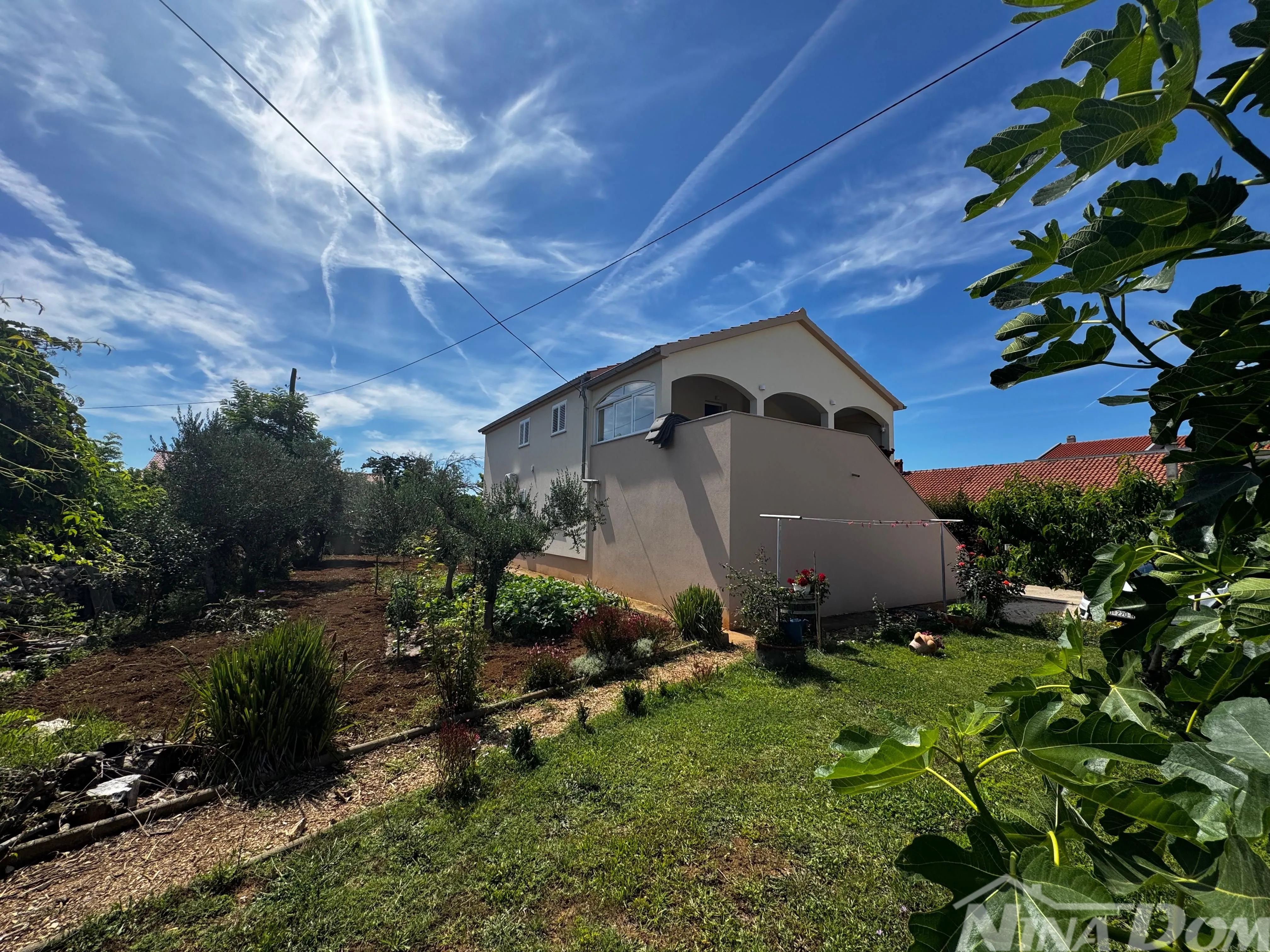 Apartmanska kuća Privlaka - centar mjesta - 300m od mora - Privlaka, Privlaka