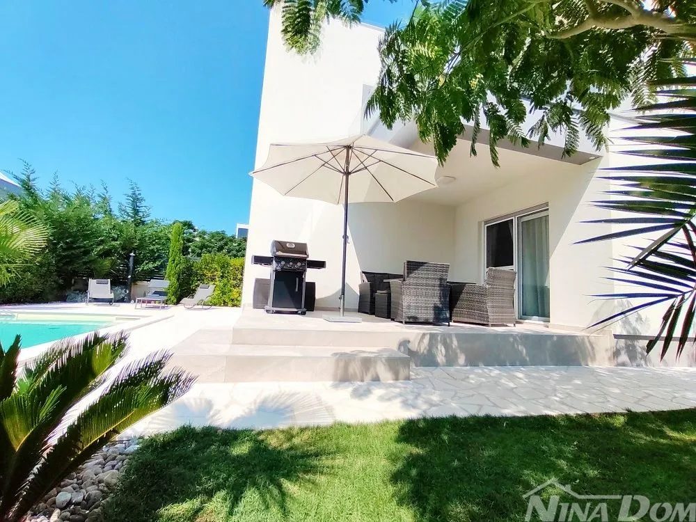 Vila sa bazenom 130 metara do mora i plaže - Privlaka, Privlaka