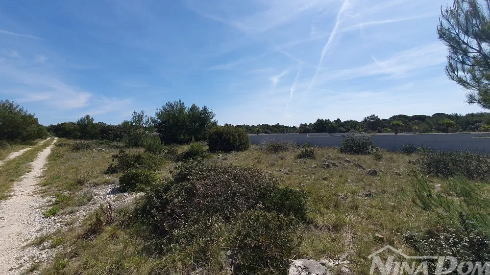 Zemljište 800 m2 potrebna izrada UPU plana - Vir, Vir