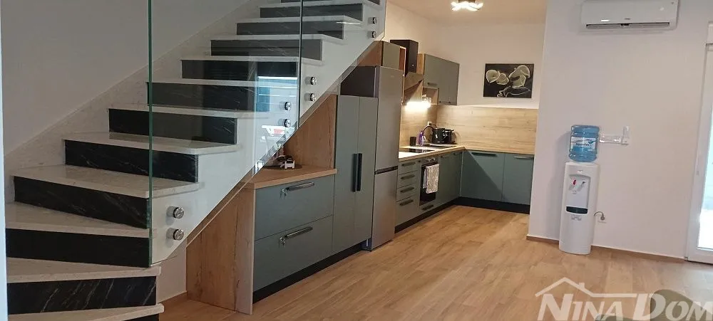 lijepo uređena villa 80 met. do mora na mirnoj poziciji. - slika 14