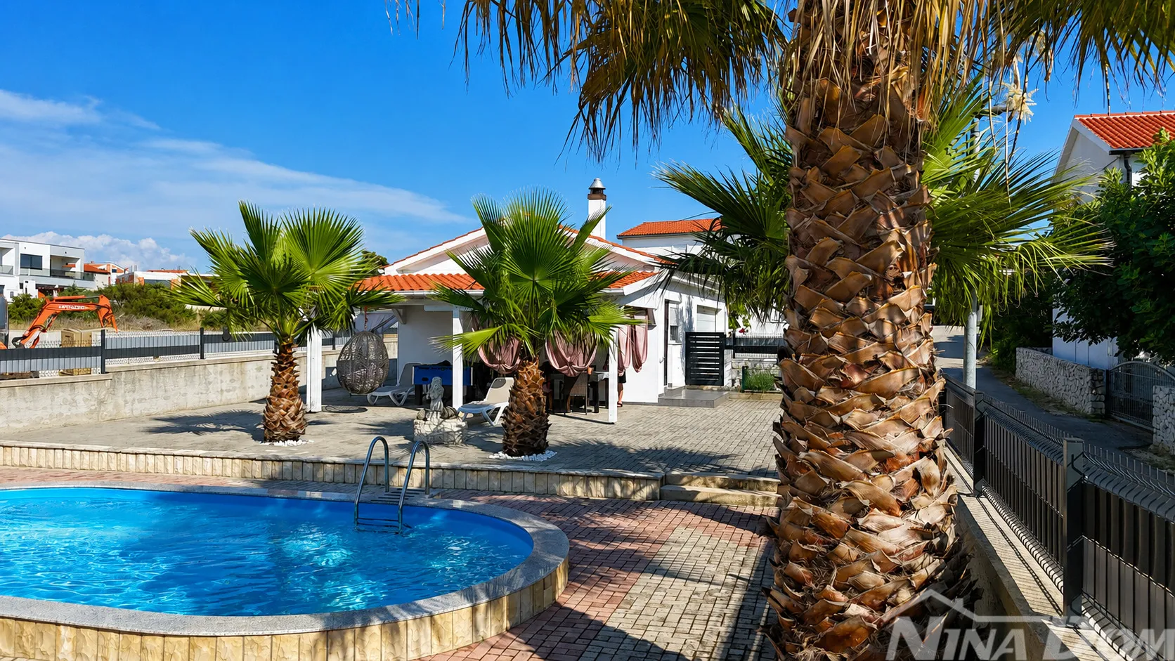 samostojeća kuća s bazenom- vrsi dalmacija - slika 2