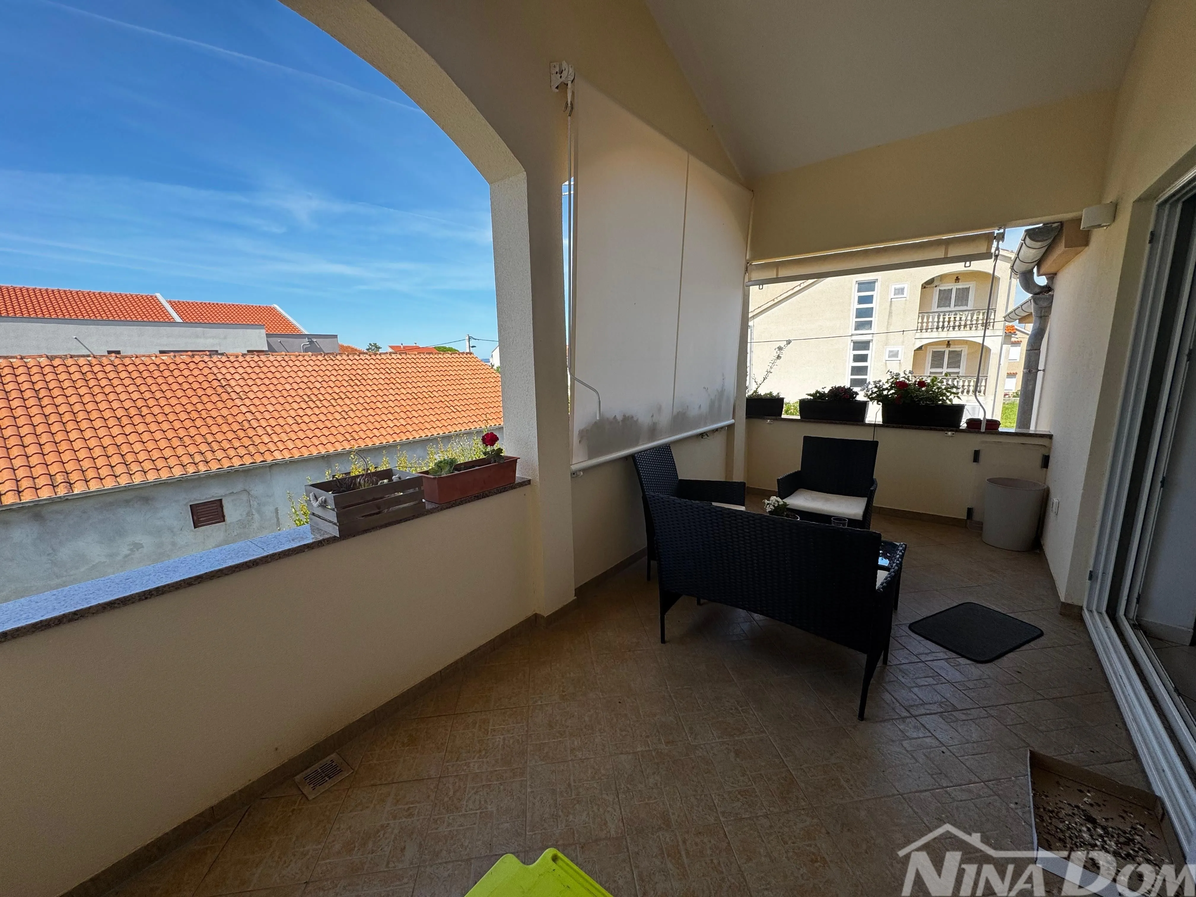 apartmanska kuća privlaka - centar mjesta - 300m od mora - slika 15