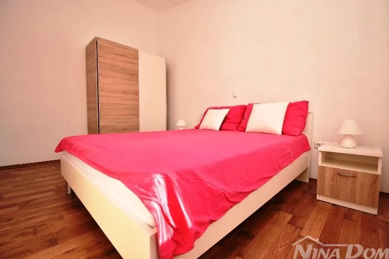 apartmani s bazenom za turističke namjene - slika 14