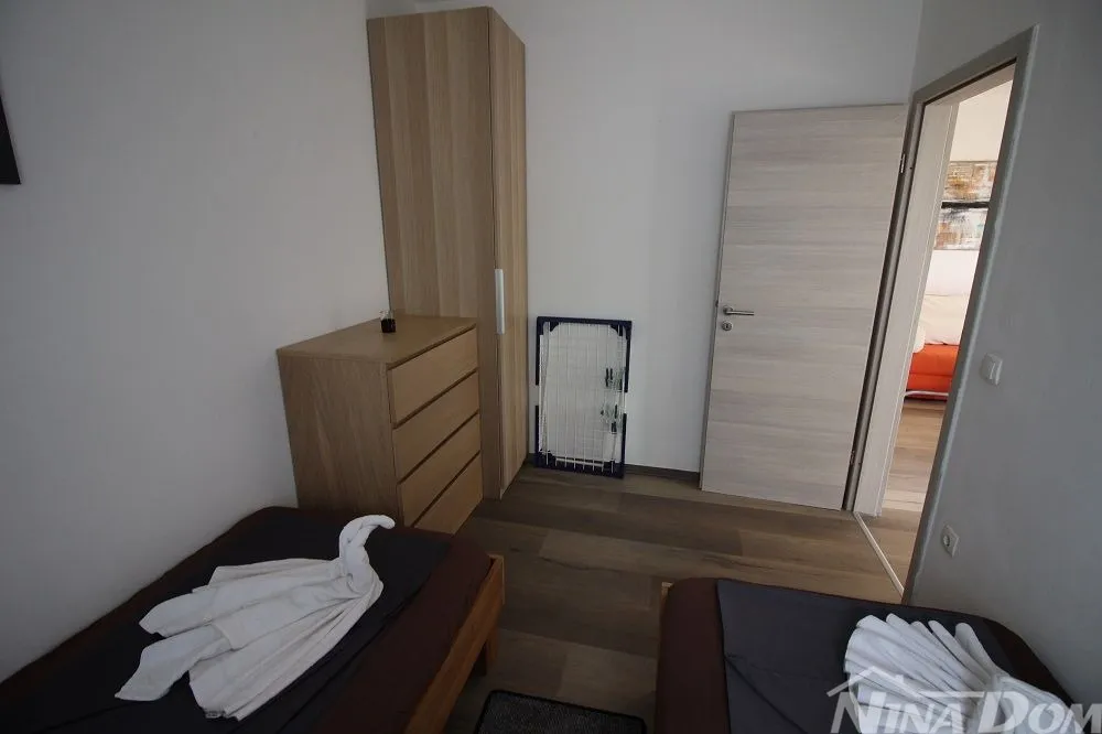 apartmanska kuća s 4 stambene jedinice, 140 met. do plaže prezida - slika 13
