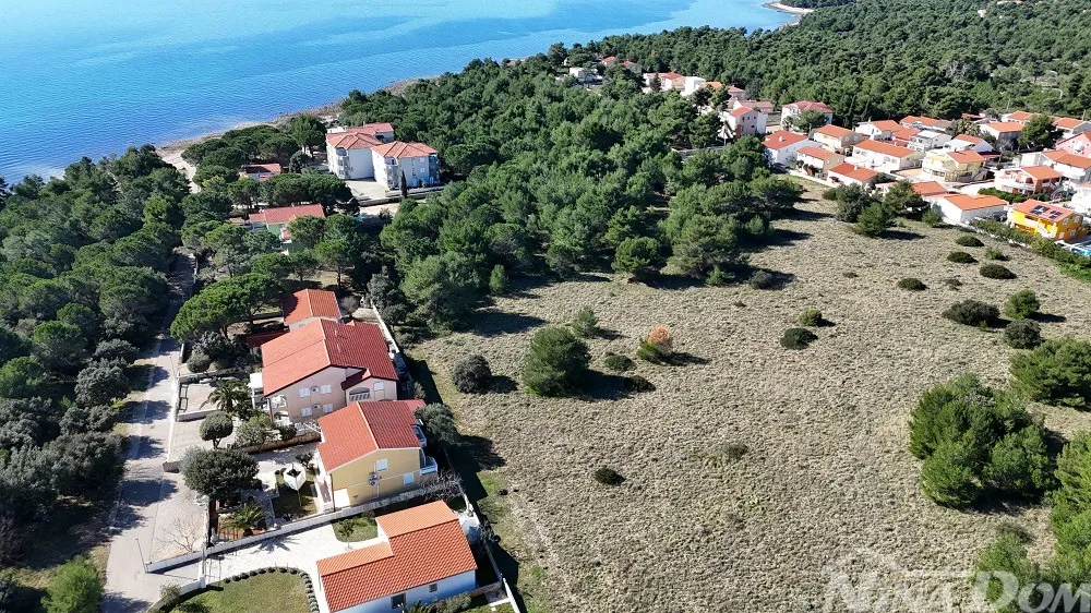 građevinsko zemljište (pod upu planom) 150 m. do mora - slika 2