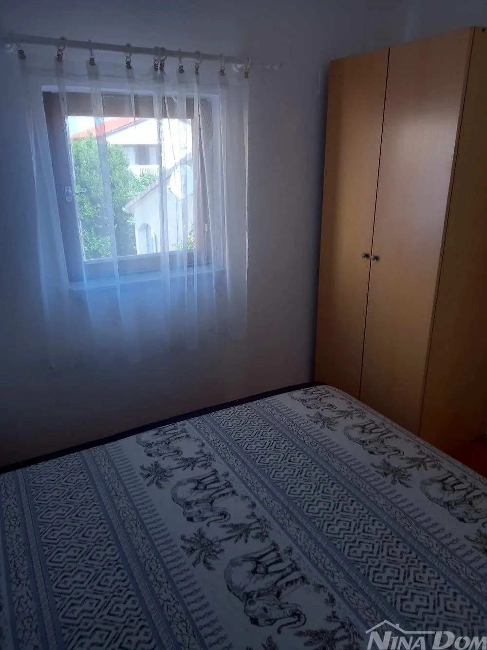 nekretnina s 4 apartmana - slika 25
