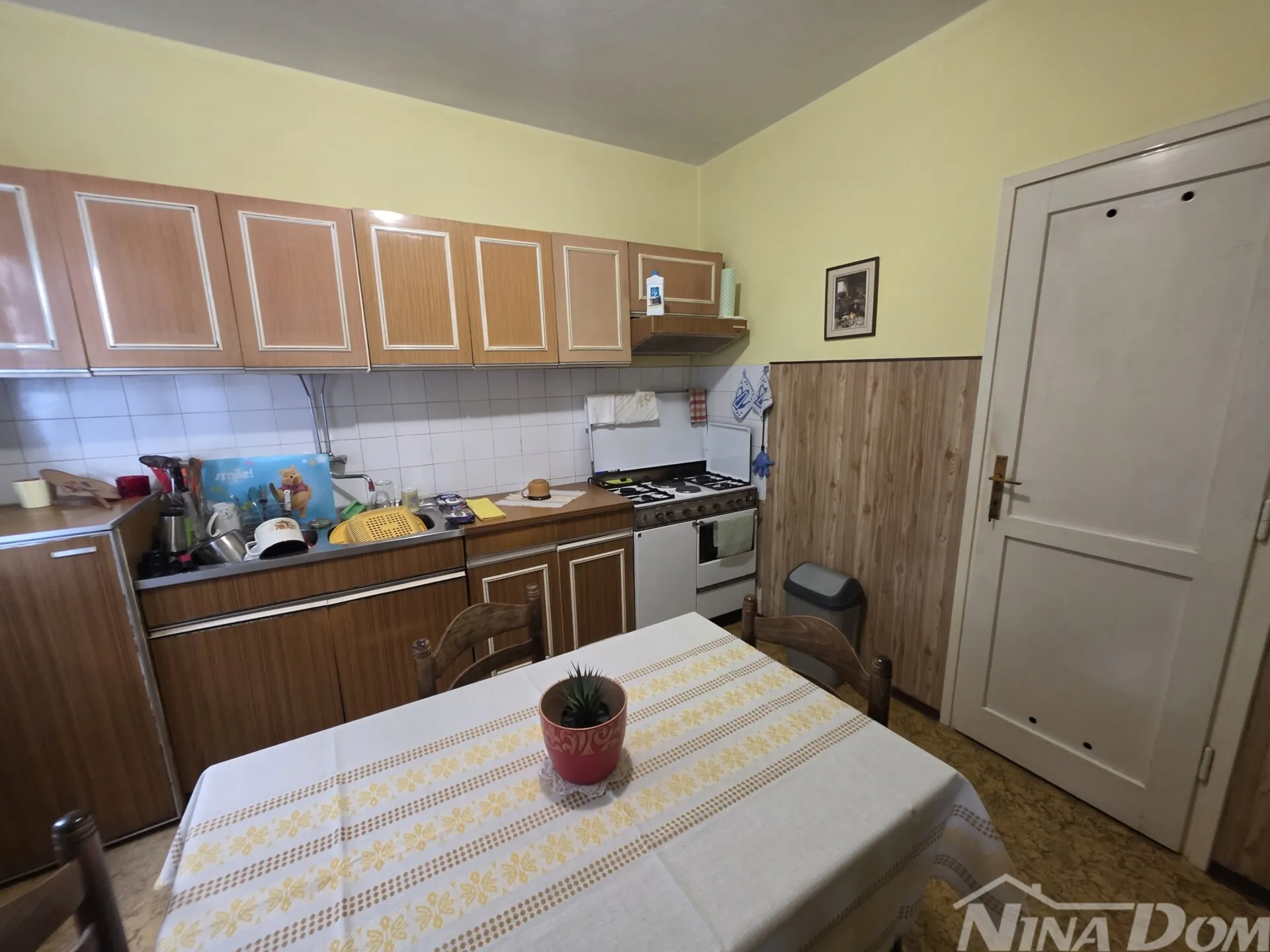 dvosoban stan u srcu zadra – savršena lokacija! - slika 10