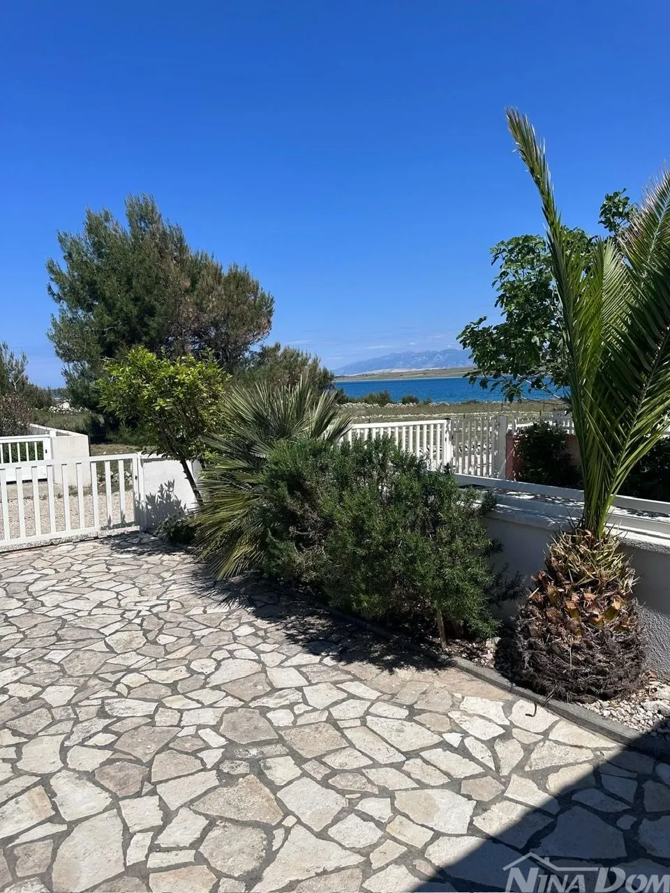 blizina mora i plaže , kuća u nizu s lijepom okućnicom - slika 21