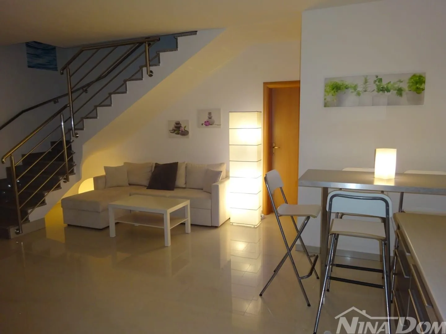 južna strana otoka vira, dvoetažni apartman 150 met. do mora - slika 6