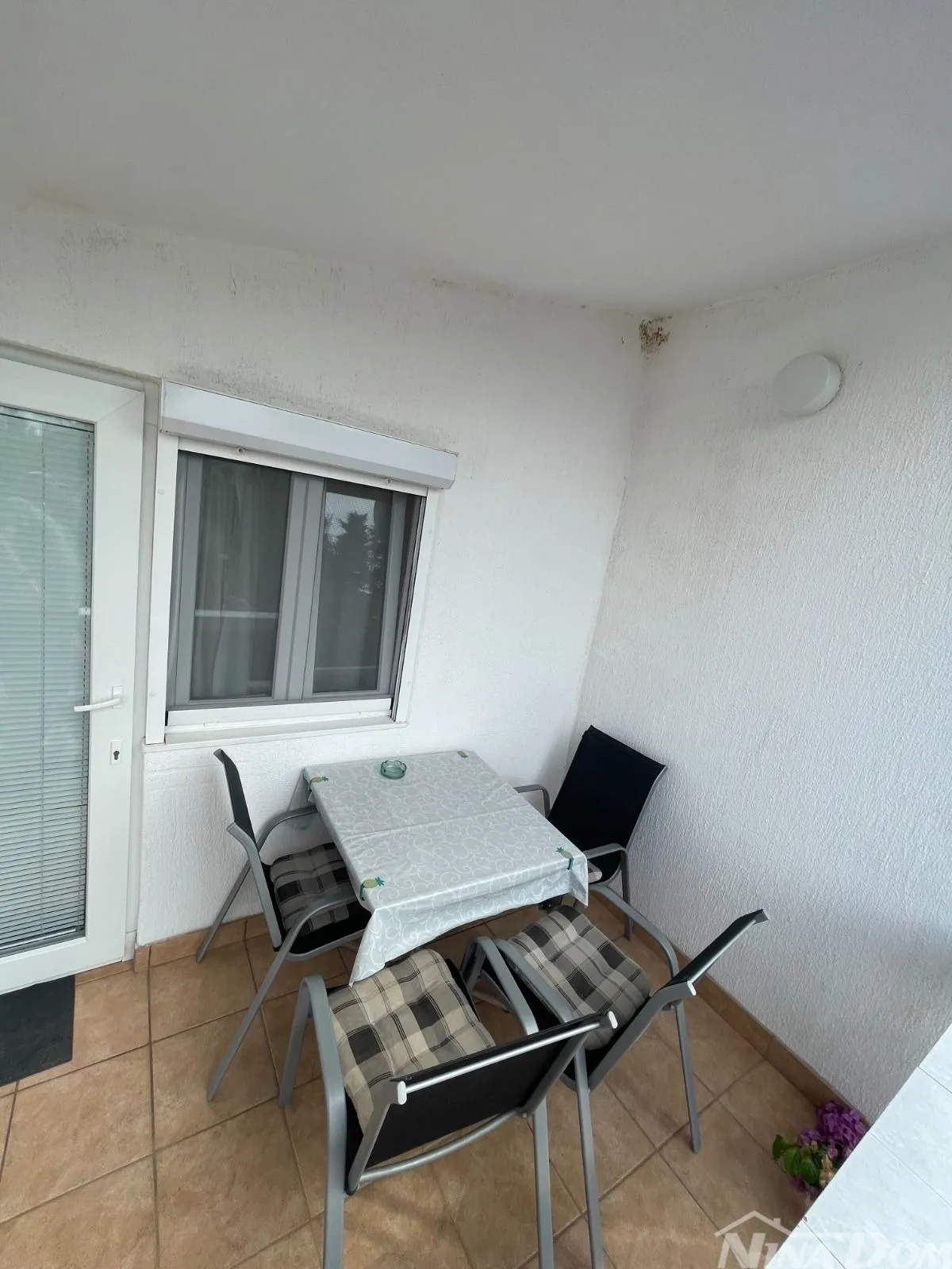 apartmanska kuća - privlaka - 6 apartmana - slika 9