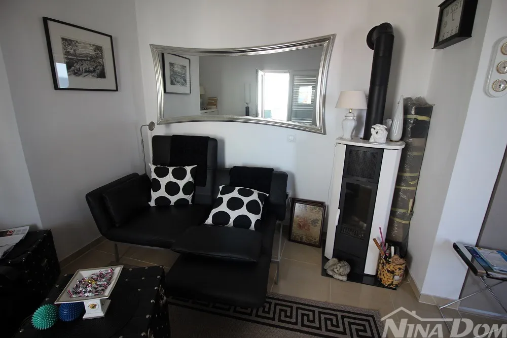 vir dalmacija 60 metara do mora apartman 102 m2 - slika 3