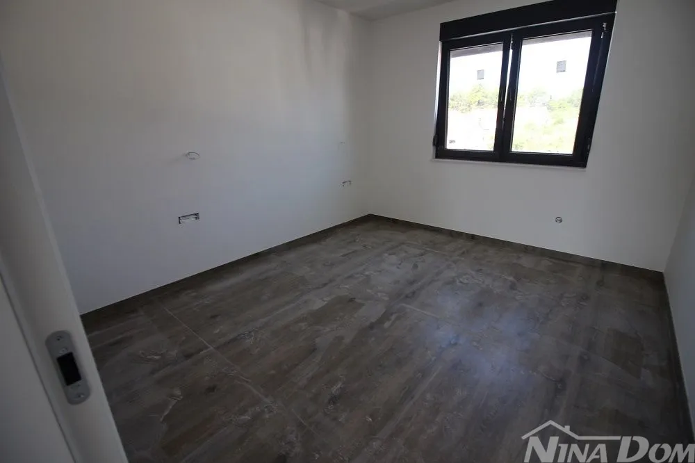 apartmani prvi red do mora južna strana - slika 18