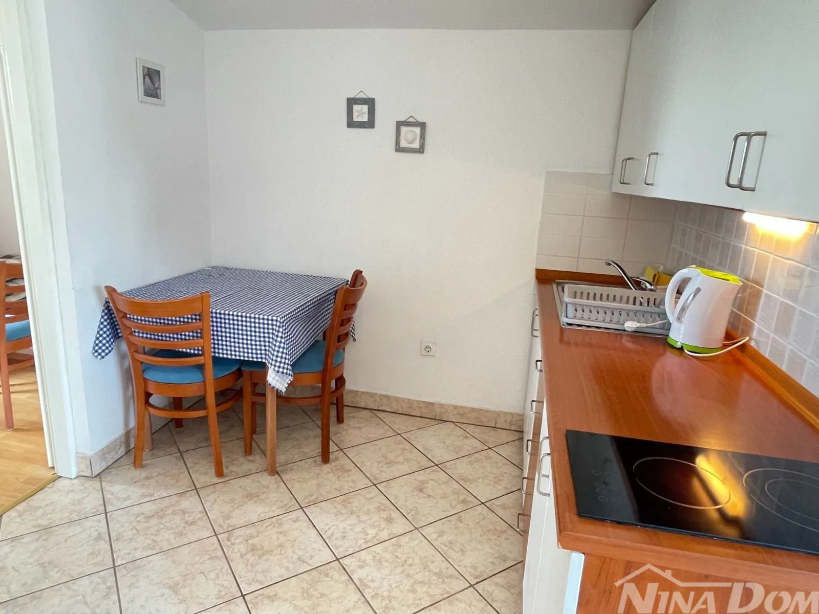 apartmanska kuća - privlaka - 6 apartmana - slika 17