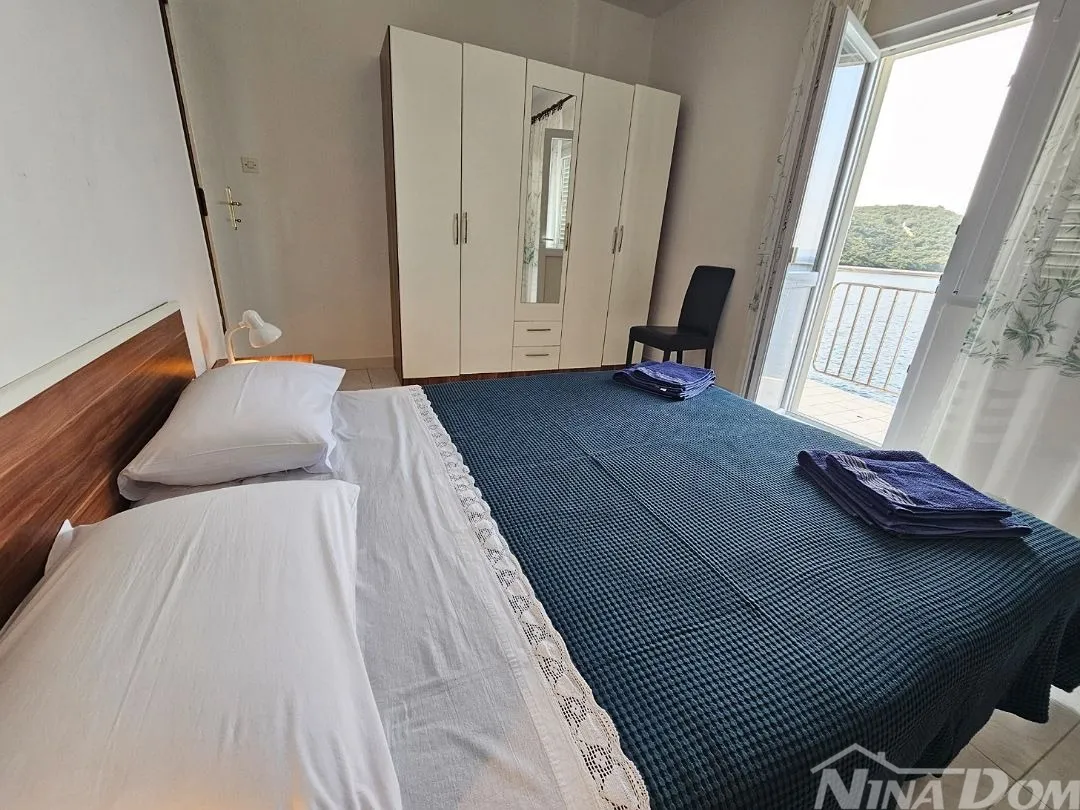 prvi red apartmanska kuća savar dugi otok - slika 16