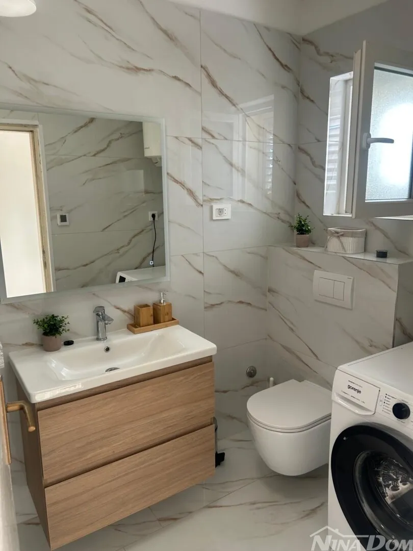 apartmanska kuća privlaka - centar mjesta - 300m od mora - slika 18