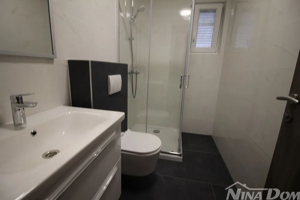 novogradnja , villa s bazenom - slika 15