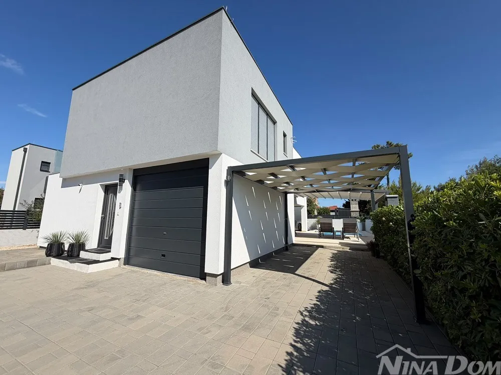 dalmacija privlaka villa s bazenom 1 red do mora. - slika 4