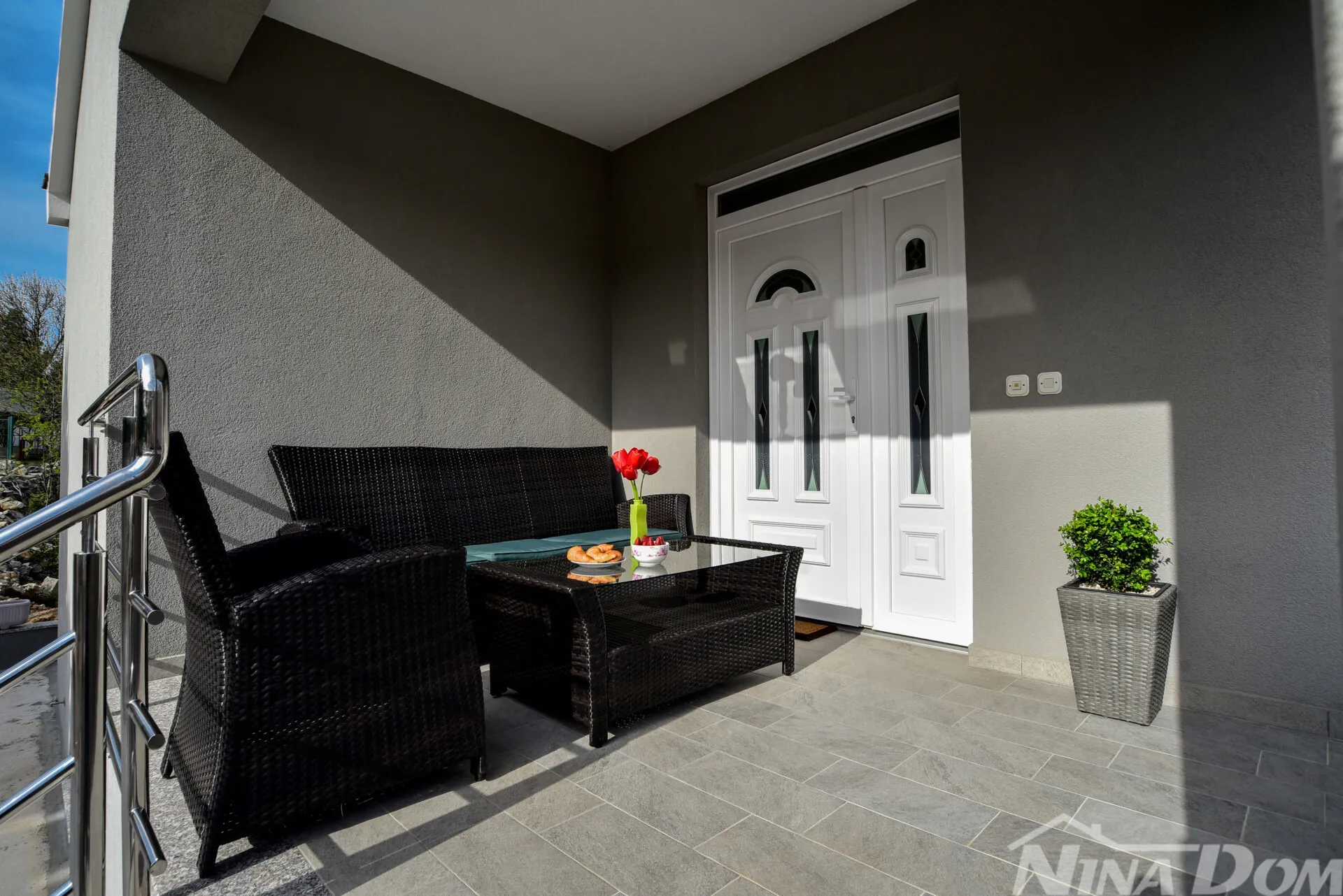 kuća s 4 apartmana+dodatno zemljište–2. red od mora pridraga, hrvatska - slika 14