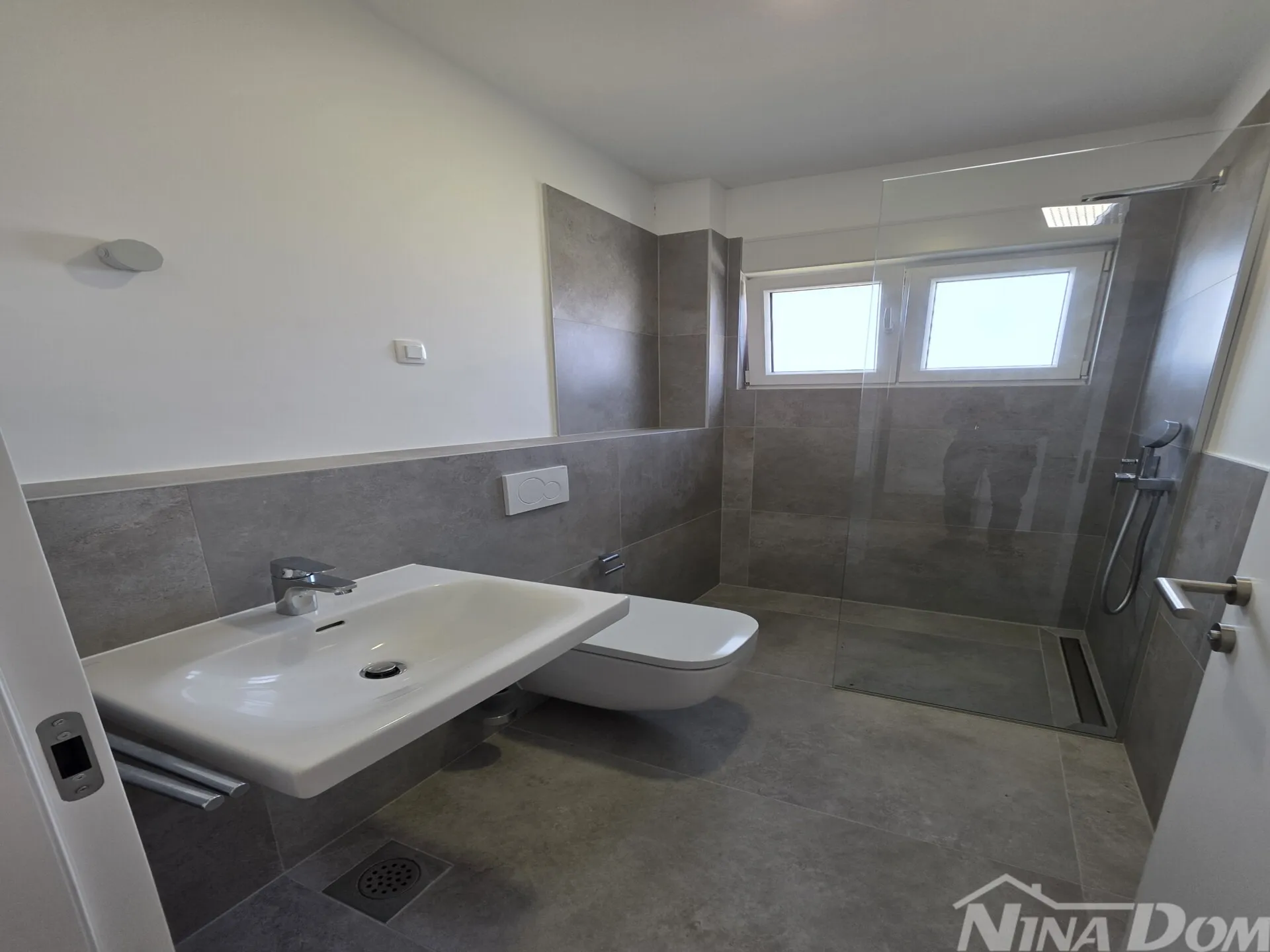 luksuzni penthouse 177m² s pogledom na more – 50m od plaže, sukošan - slika 9