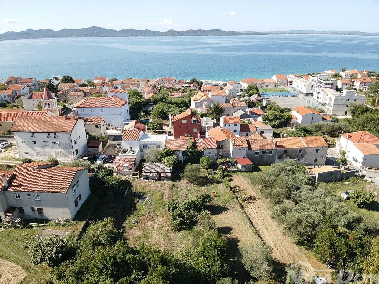 prodaja diklo kuća u nizu sa prostranim vrtom - slika 18