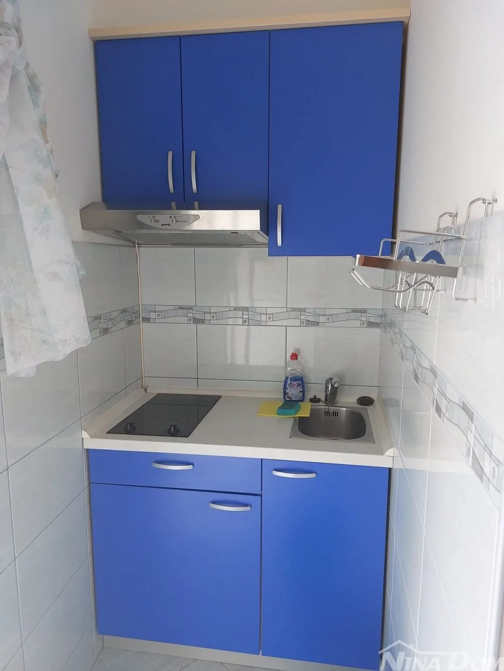 južna strana vira 50 metara do mora s tri apartmana - slika 33