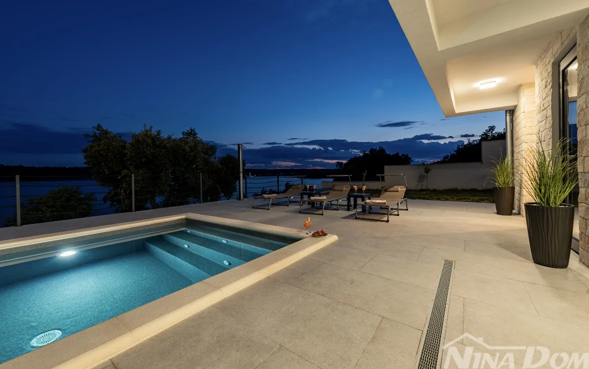 luksuzna villa u 1. redu do mora – posedarje, zadar - slika 2