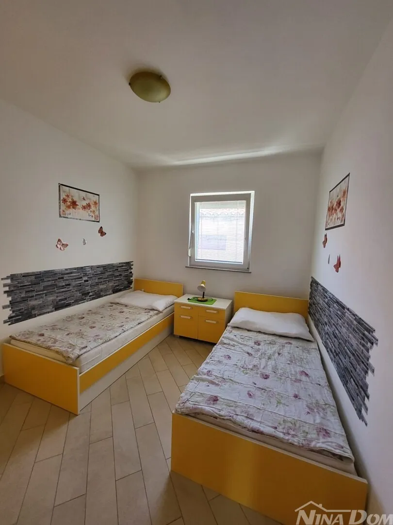 70 met. do mora 3 apartmana - slika 9