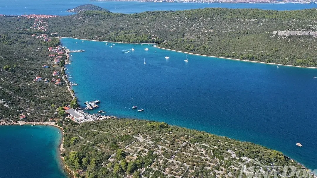 Atraktivno građevinsko zemljište otok Ugljan-Kali - Kali, Kali