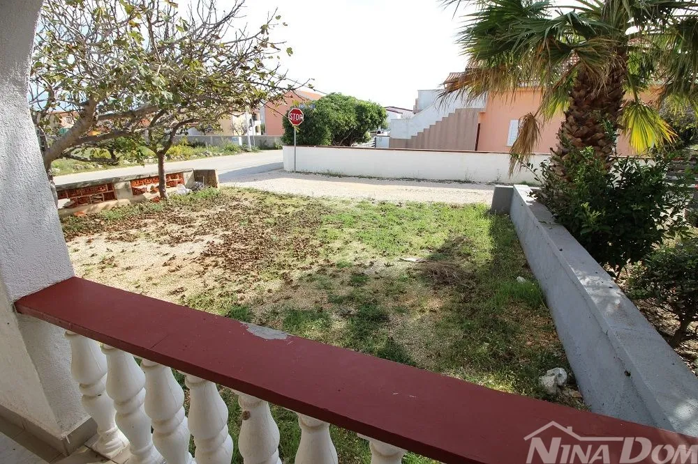apartman prizemlje s velikom terasom - slika 4