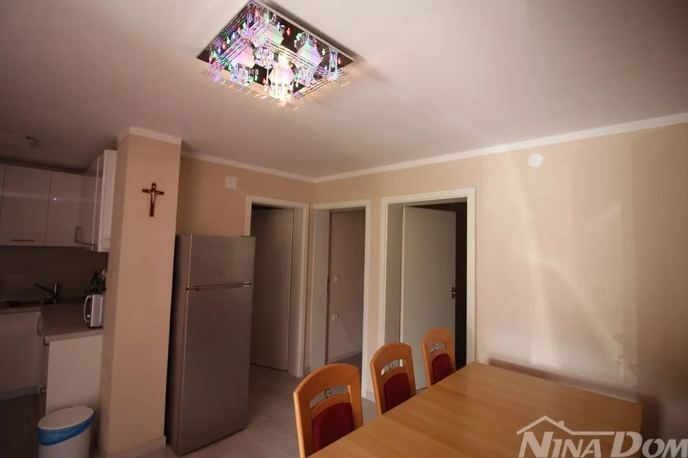 samostojeća kuća južna strana s dva apartmana - slika 36