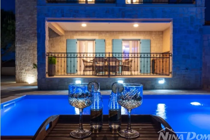 luksuzna kamena villa s bazenom - privlaka, 200 metara od mora - slika 13