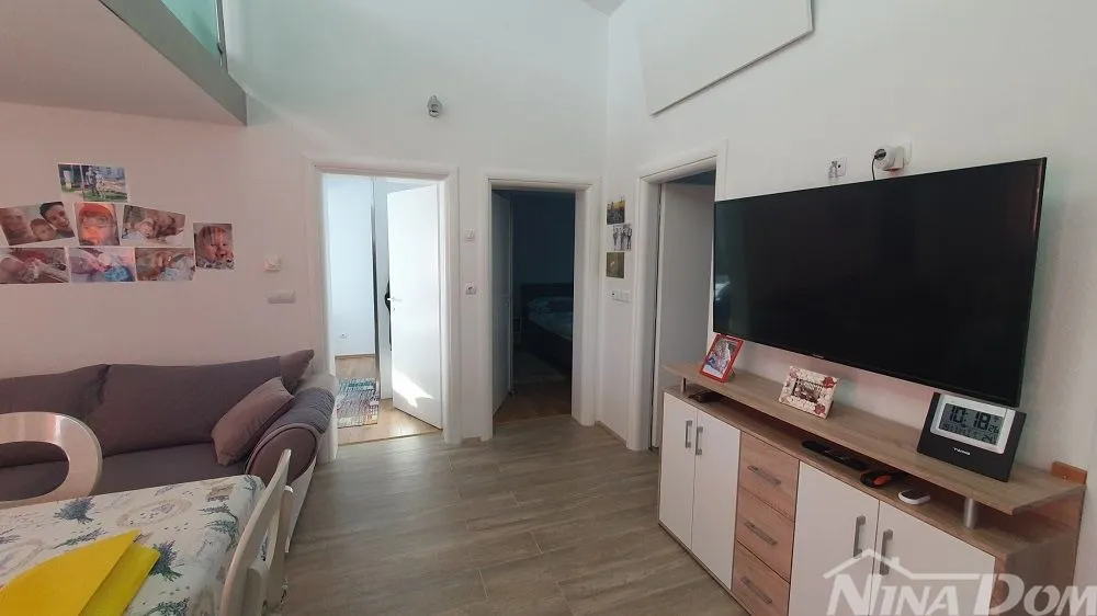 prizemnica s galerijom, garažom i podrumom s lijepim vrtom. - slika 9