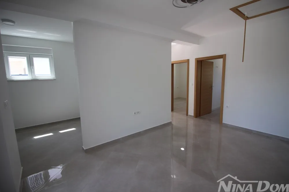 bungalov novogradnja, mirna i tiha pozicija, - slika 3