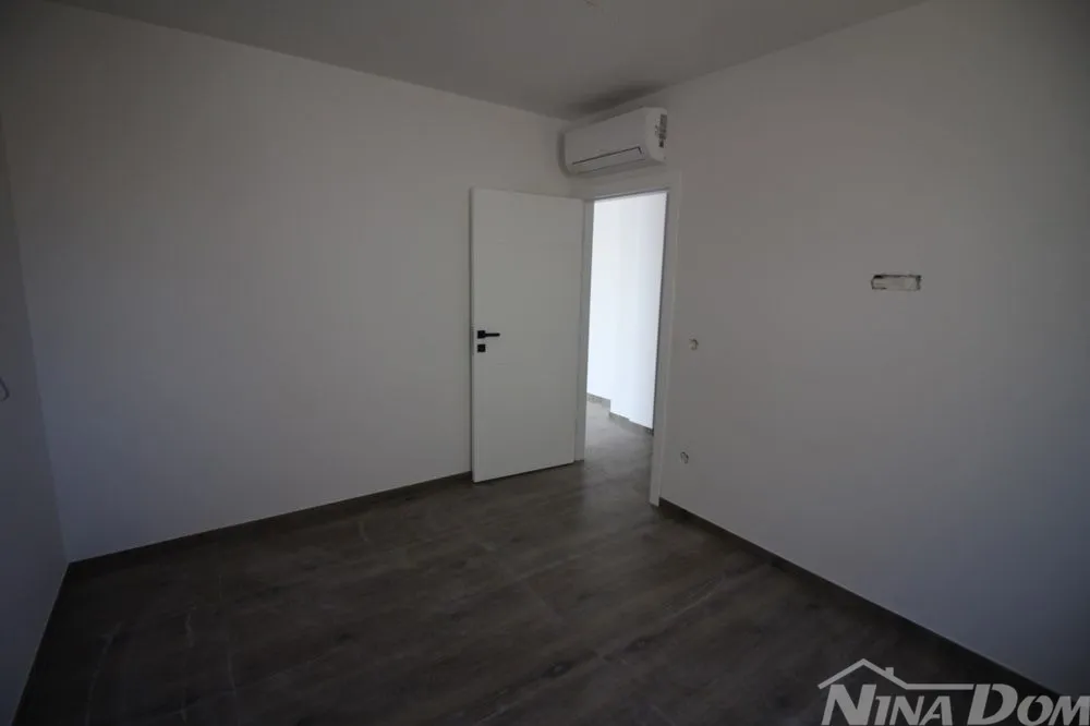apartmani prvi red do mora južna strana - slika 13