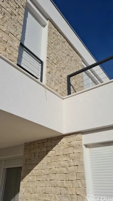 villa 100 metara do mora - slika 10