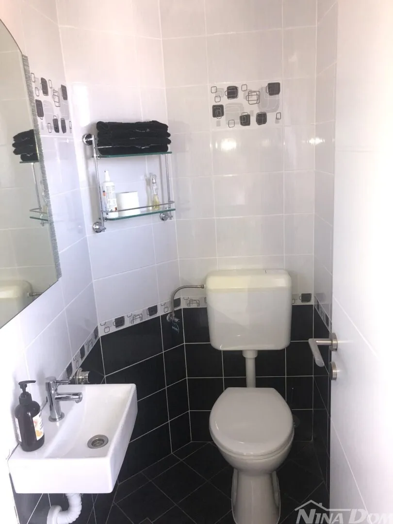 vir dalmacija 60 metara do mora apartman 102 m2 - slika 14