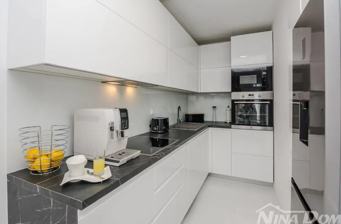 apartmanska kuća s tri stambene jedinice, kompletno opremljene. - slika 16