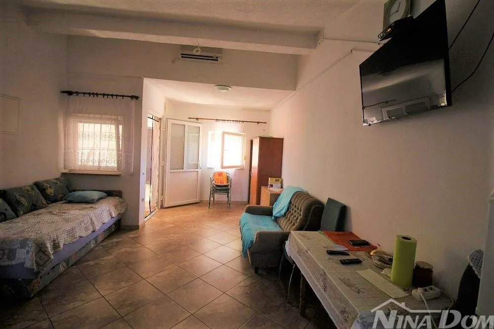 apartmanska kuća 400 metara do mora - slika 9