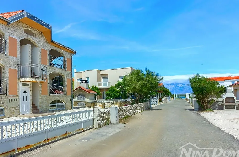 apartmanska kuća s 4 stambene jedinice, 140 met. do plaže prezida - slika 23