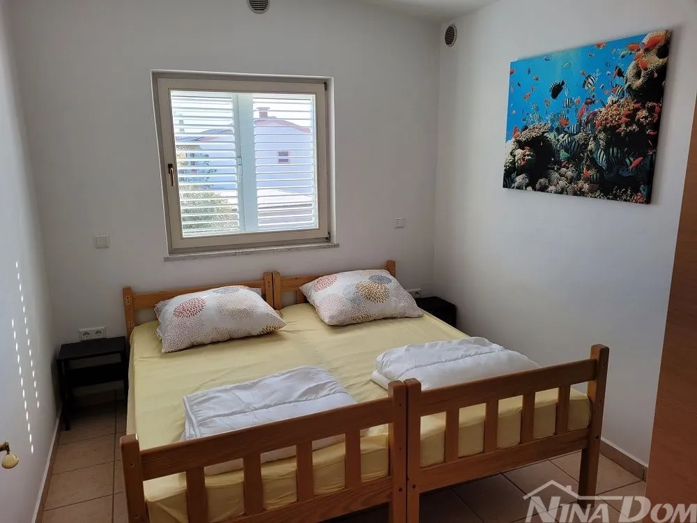 trosobni apartman s garažom - slika 9
