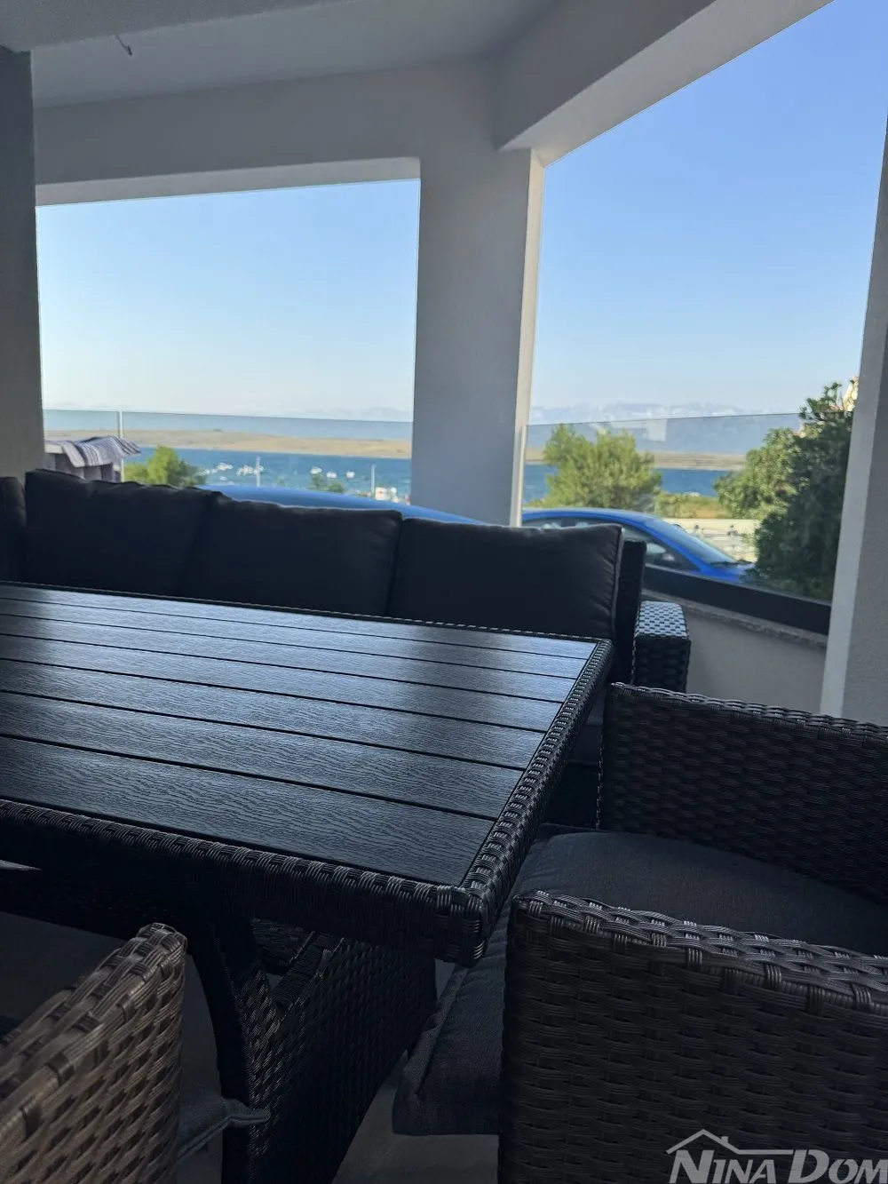 lijepo uređena nekretnina s otvorenim pogledom na more - slika 34