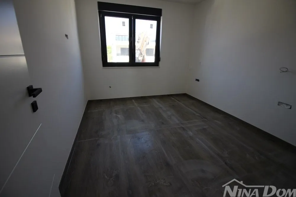apartmani prvi red do mora južna strana - slika 17