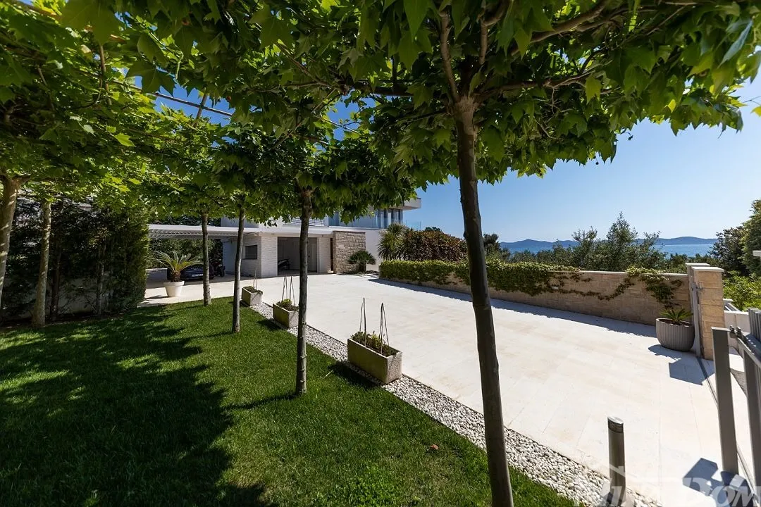 ekskluzivna luksuzna vila u 1. redu do mora zadar, dalmacija - slika 10