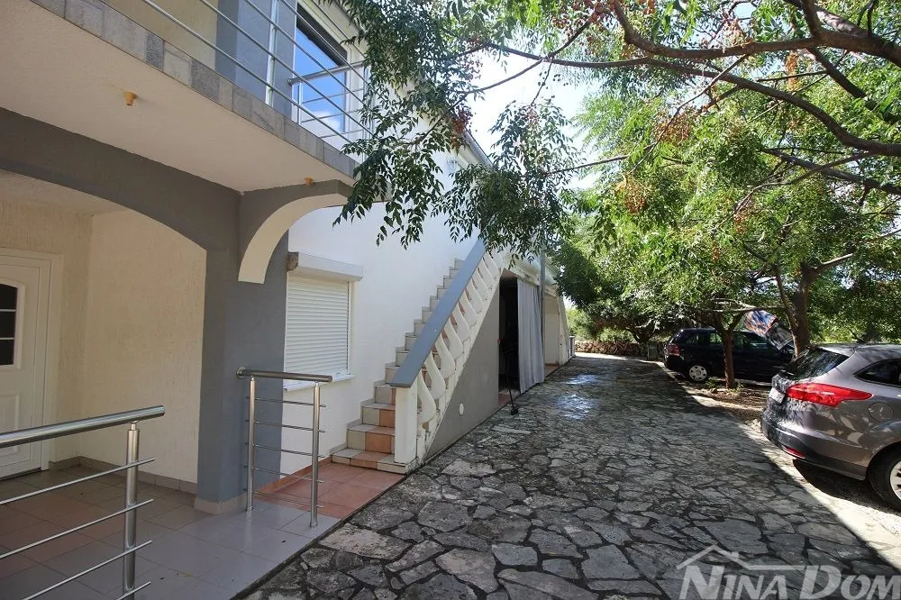 Apartman južna strana, etažirano s vodom i kanalizacijom., - Vir, Vir
