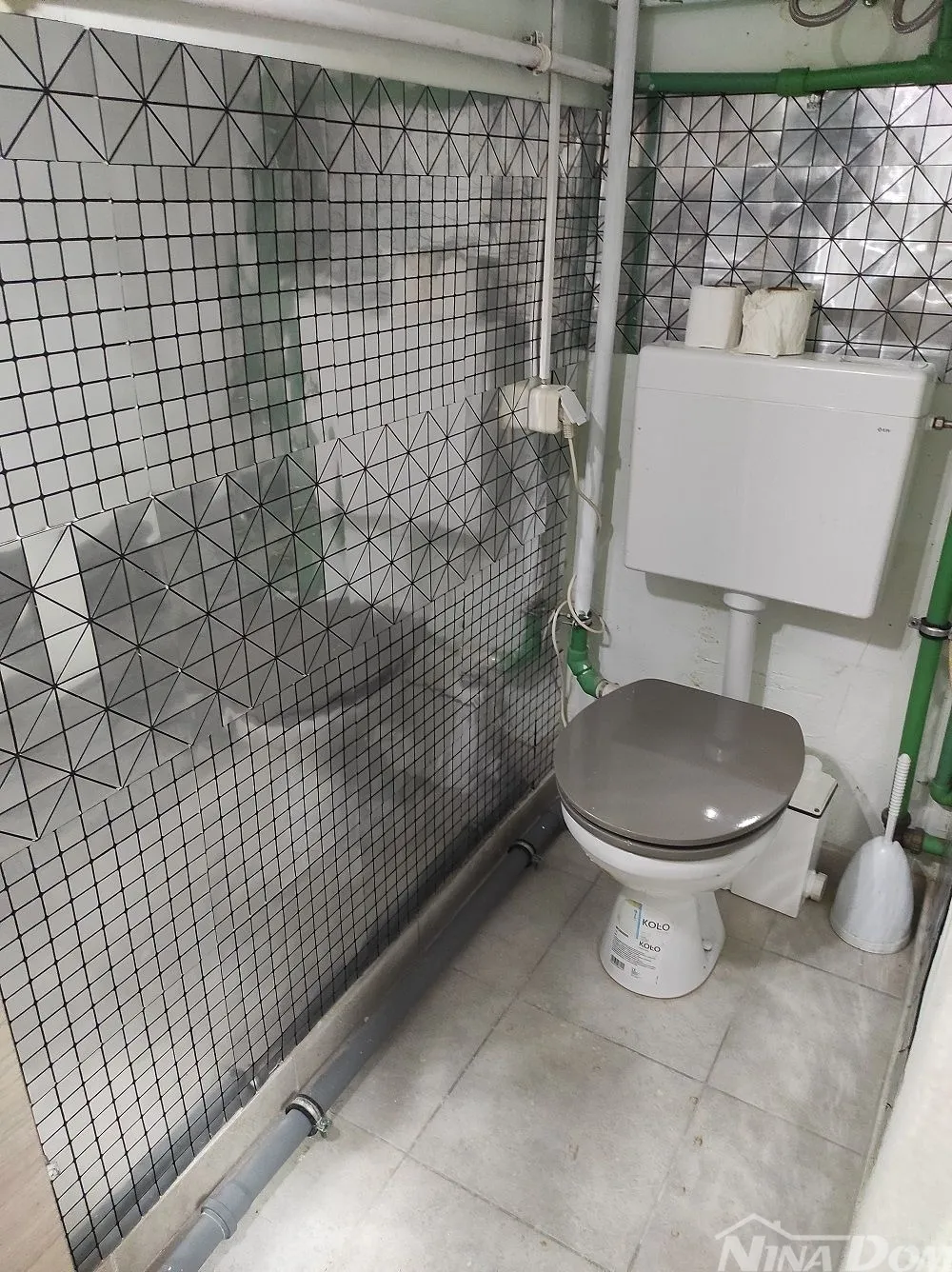 nekretnina s 4 apartmana, krovna terasa s pogledom na more i velebit. - slika 25