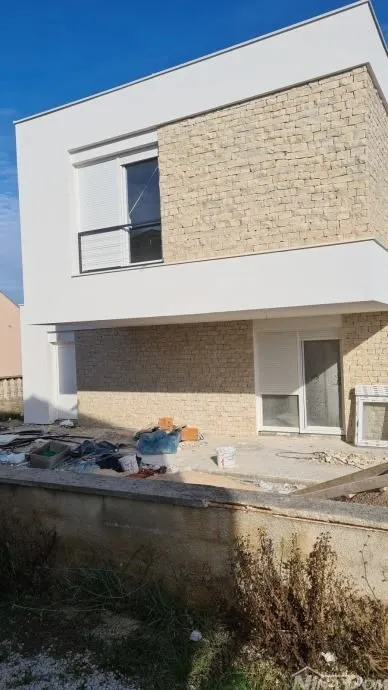 villa 100 metara do mora - slika 9
