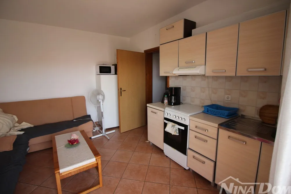 blizina jadro plaže, 1 kat, jednosobni apartman - slika 3