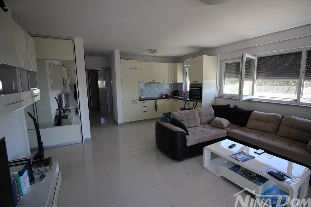 apartman na viru – 280m od plaže, uređen i useljiv! - slika 4
