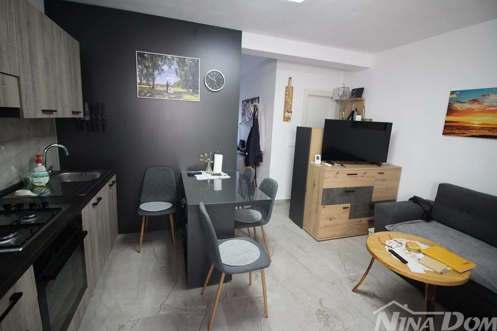apartmanska kuća 150 metara do mora - slika 24