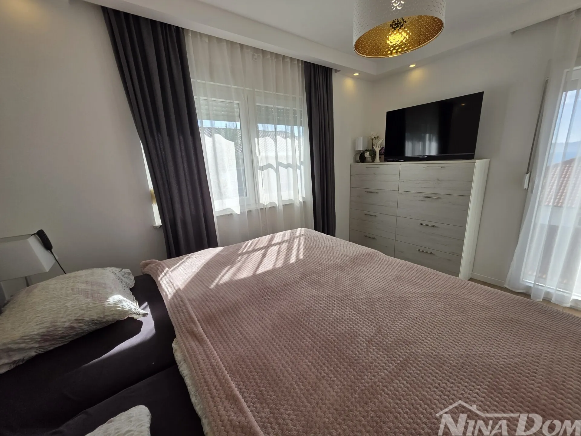 prodaje se apartman drugi red od mora sa garažom bibinje - slika 10